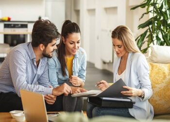 How to Choose the Right Real Estate Agent | 6 Important Tips That Will Help You to Find a Right Real Estate Agent