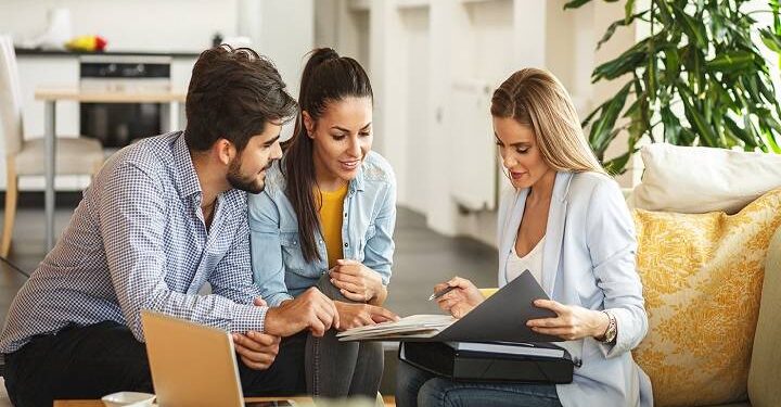 How to Choose the Right Real Estate Agent | 6 Important Tips That Will Help You to Find a Right Real Estate Agent