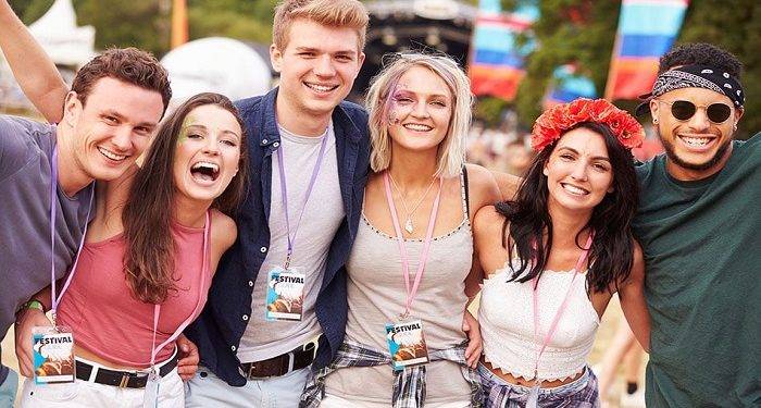 5 Reasons to Invest in Staff Lanyards for Your Business