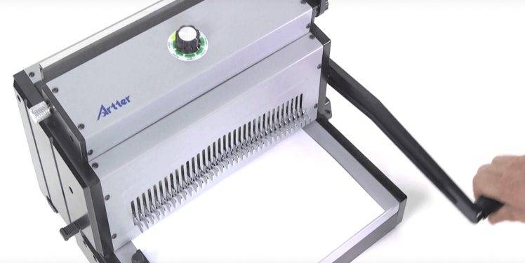 Top Tips To Choose Between Electric And Manual Comb Binding Machines
