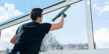 Finding a Reliable Window Cleaning Service for Offices